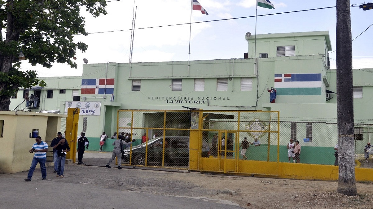 Cárcel La Victoria: Un Ecuador durmiendo en Santo Domingo